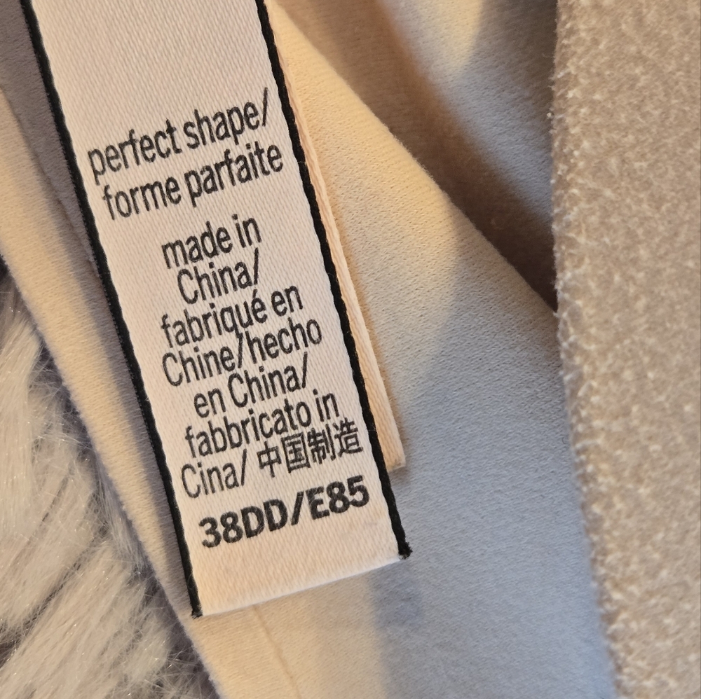 Victoria's Secret Perfect Shape Cream Color Bra Size 38DD - Picture 4 of 14